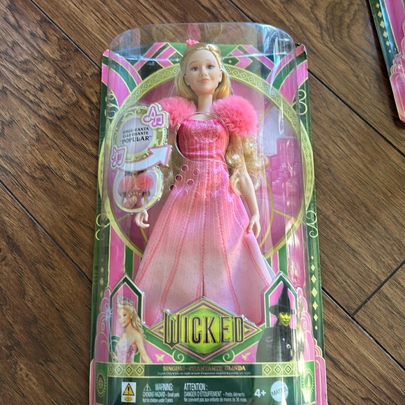 Mattel Wicked Movie Singing Glinda Doll Box Error Misprint BRAND NEW - Picture 1 of 6